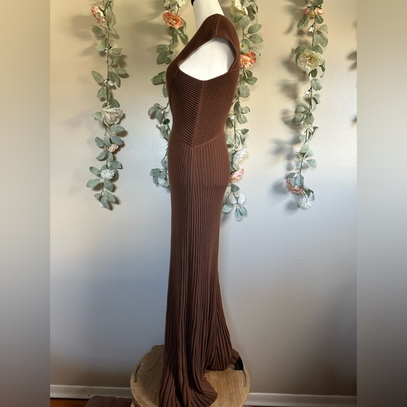 GABRIELA HEARST Eno Wool & Silk Maxi Dress - Picture 11 of 12
